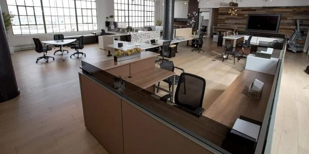 چیدمان مبلمان اداری در دفاتر بزرگ