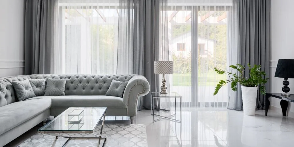 هماهنگ کردن رنگ مبل با پرده و فرش